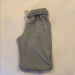ALO Yoga Accolade Straight Leg Sweatpant